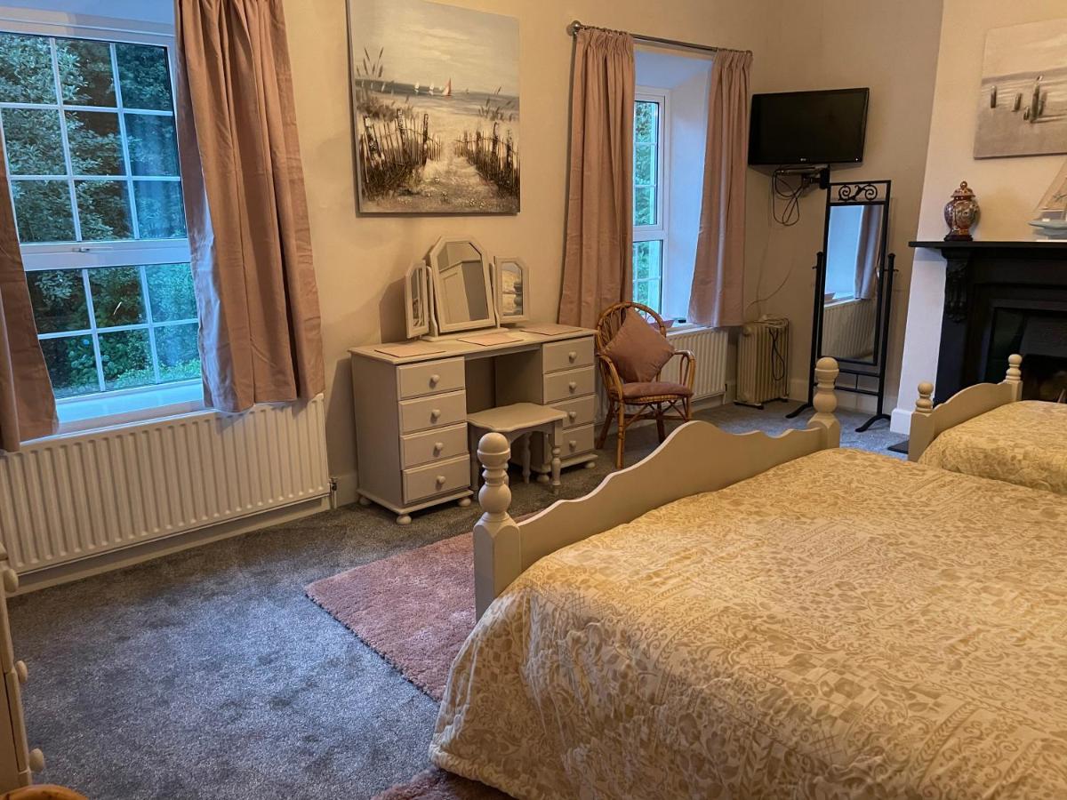 Admiralty House Bed and Breakfast Moville Exteriör bild