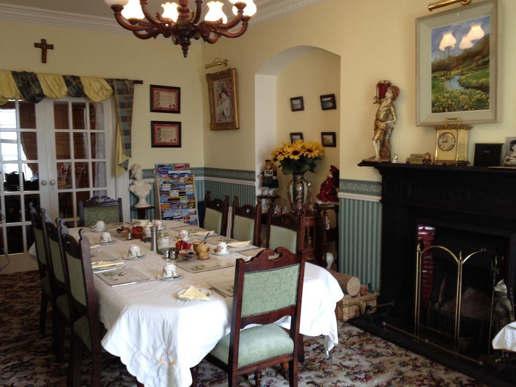 Admiralty House Bed and Breakfast Moville Exteriör bild