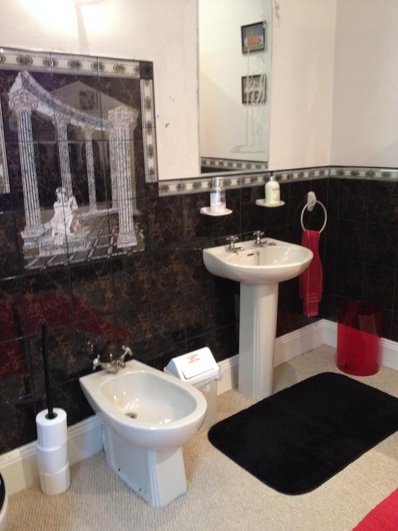 Admiralty House Bed and Breakfast Moville Rum bild